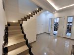 thumbnail-rumah-baru-3-lantai-american-classic-di-kebon-jeruk-jakbar-0